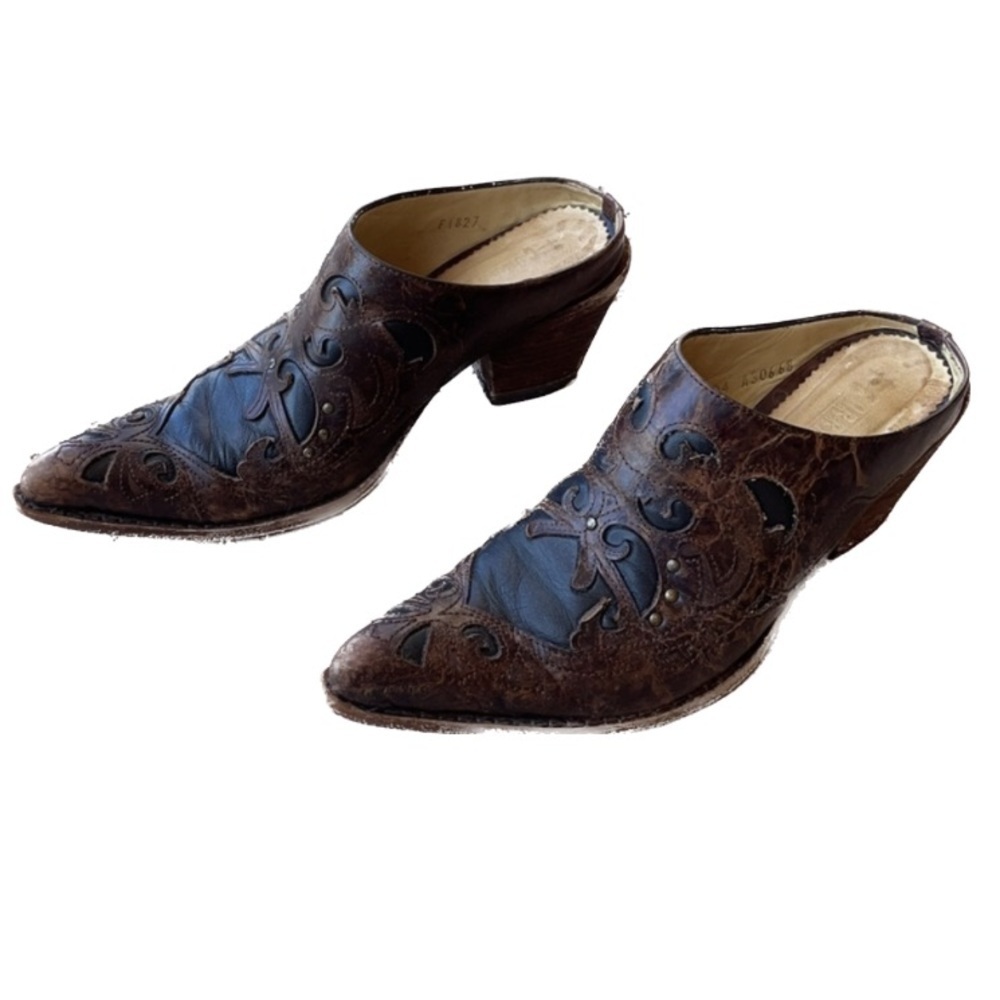 Corral Distressed Women's slip-on boots Size 6